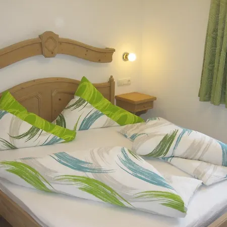 Ferienwohnung Haus Schennach Mayrhofen Zimmer foto