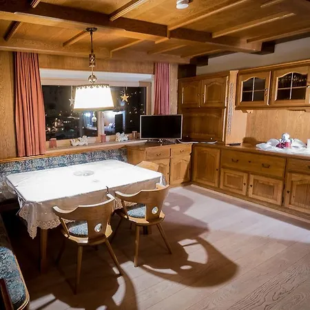 Ferienwohnung Haus Schennach Mayrhofen Zimmer foto